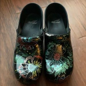 Dansko nursing shoes